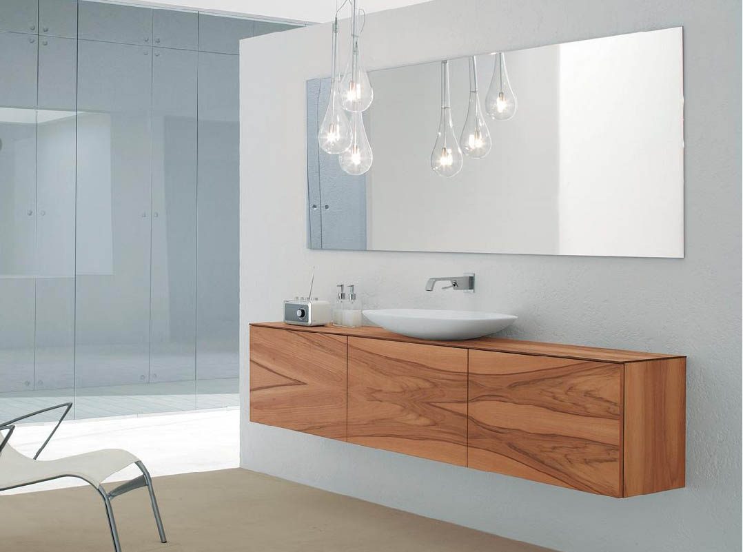 baño de diseño con mueble de colgar