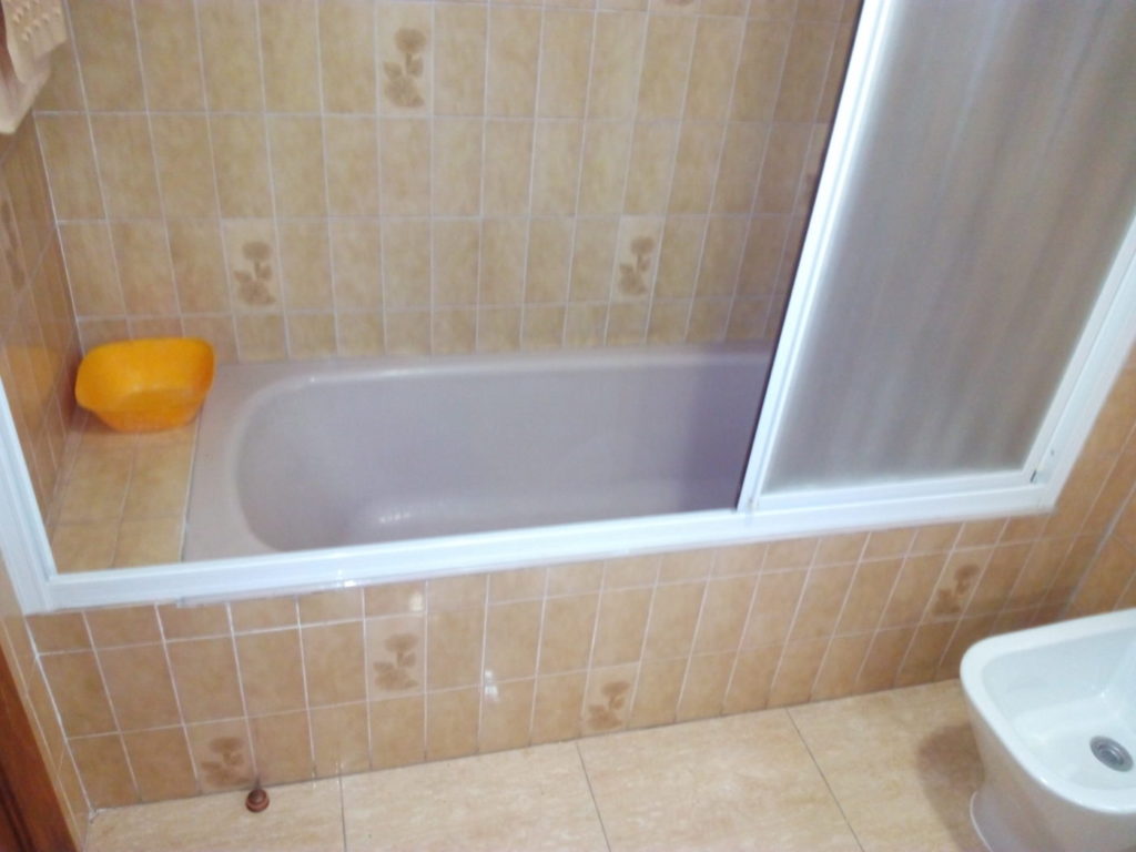 Ciudad Un pan Problema Cambio bañera por plato ducha fibra de vidrio antideslizante